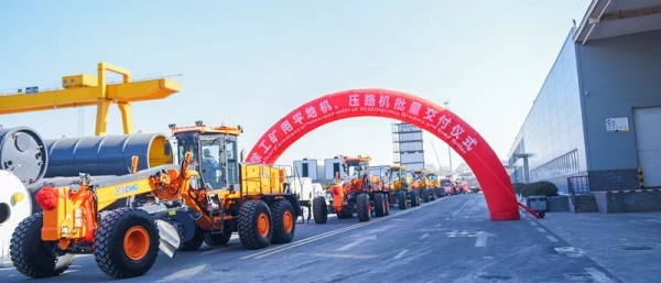 掌控技術(shù)話語權(quán) 讓徐工道路機(jī)械成中國制造名片