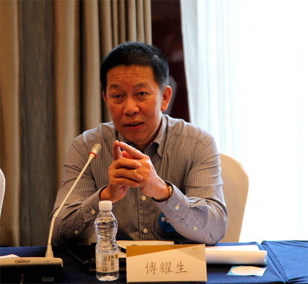 傅耀生先生結合利星行過往發(fā)展歷程強調，堅持關懷員工是增強團隊凝聚力和歸屬感的必要手段，穩(wěn)定的團隊是企業(yè)發(fā)展的基礎。
