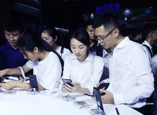 高通、騰訊等密集推進AI產(chǎn)品 5G為人工智能插上翅膀