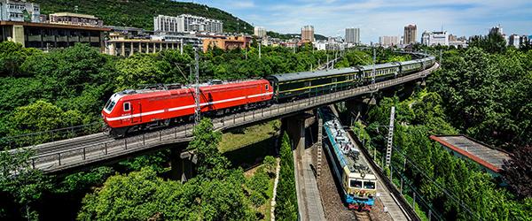 寶成鐵路客車(chē)停運(yùn)風(fēng)波背后:北段焦慮 南段"富裕"
