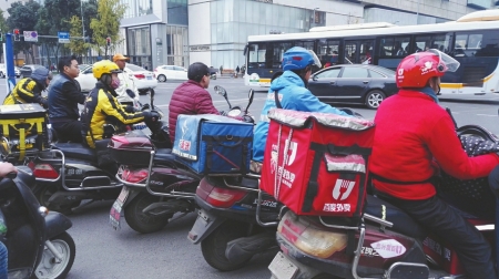 北京新規(guī)：快遞、外賣車輛違章行駛擬最高罰5萬(wàn)