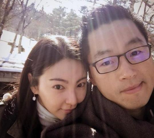 張雨綺協(xié)議離婚  與袁巴元相識10天相戀70天結(jié)婚  育有一對龍鳳胎