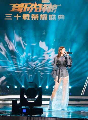 劉惜君亮相音樂先鋒榜榮耀盛典 一舉斬獲三項大獎