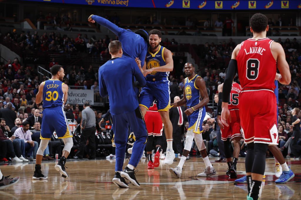 勇士半場投進(jìn)17記三分得到92分，創(chuàng)NBA歷史多項(xiàng)紀(jì)錄