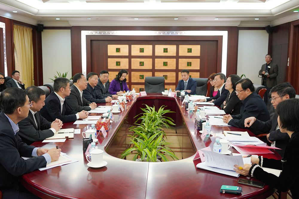 中國能建董事長汪建平與中國進(jìn)出口銀行董事長胡曉煉舉行座談
