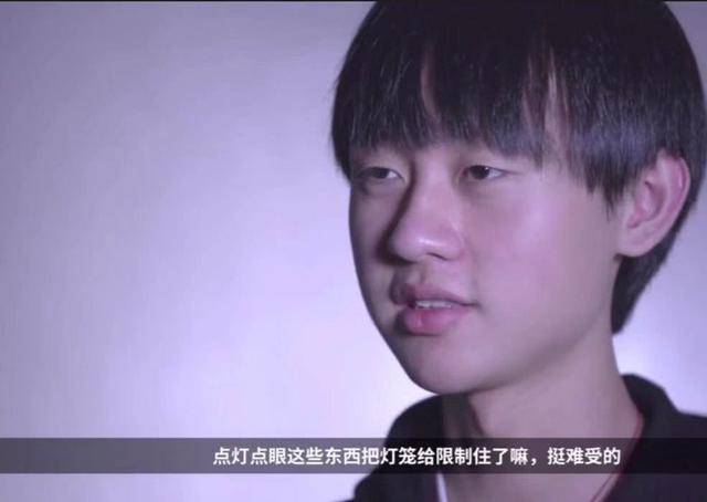 RNG戰(zhàn)隊再次發(fā)文道歉，全隊檢討了這些比賽輸?shù)舻膯栴}！