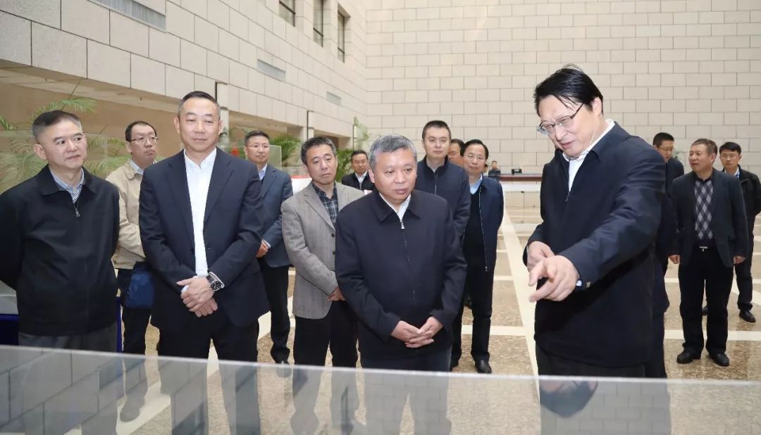 工信部副部長(zhǎng)、國(guó)家國(guó)防科工局局長(zhǎng)張克儉到中船重工調(diào)研