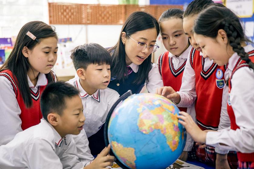 中黃外國語小學(xué)