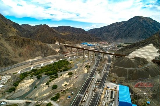 連霍高速公路改擴(kuò)建工程小烏段上行線順利通車