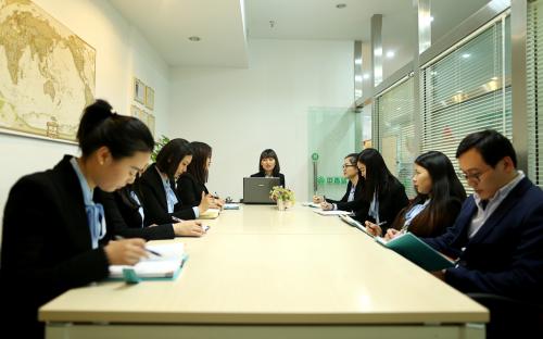 杭州留學(xué)中介選擇中青留學(xué)，給孩子最美好的未來