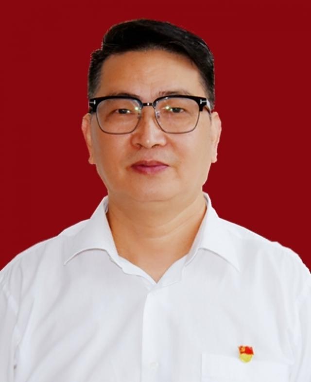 宜春市教育體育局黨委副書記、副局長(zhǎng)羅丹（圖/簡(jiǎn)歷）